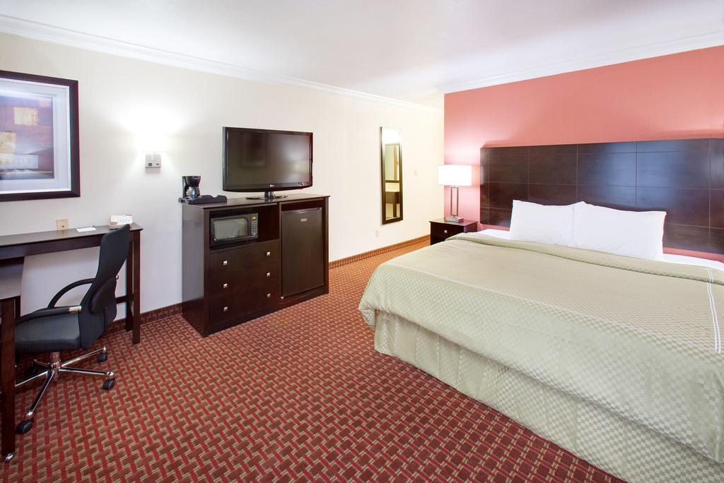 Americinn By Wyndham Johnston Des Moines Urbandale Oda fotoğraf