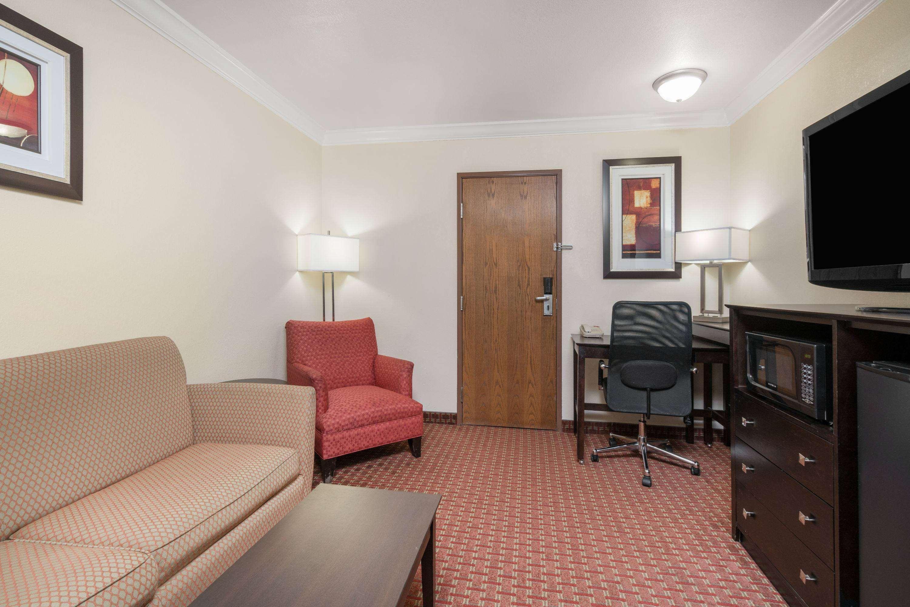 Americinn By Wyndham Johnston Des Moines Urbandale Dış mekan fotoğraf