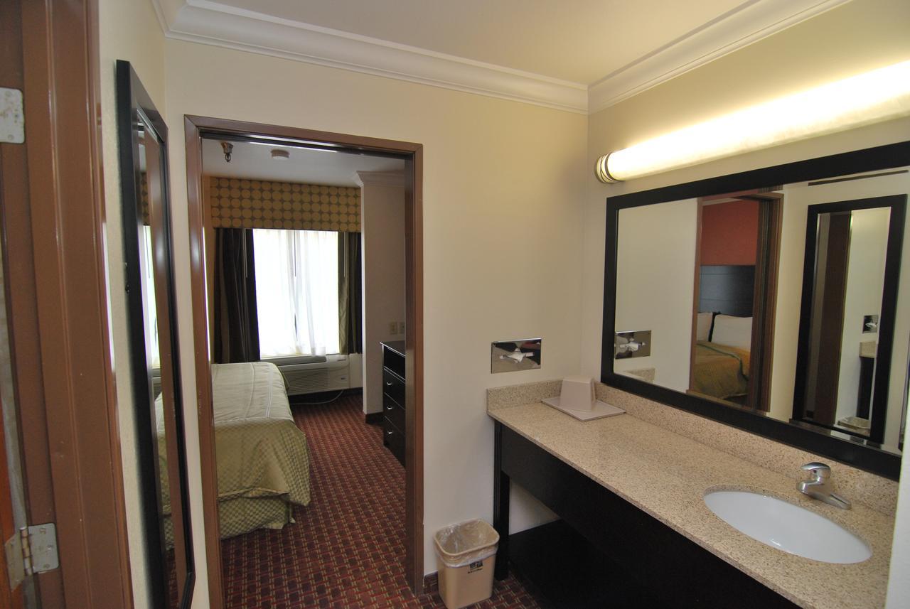 Americinn By Wyndham Johnston Des Moines Urbandale Dış mekan fotoğraf
