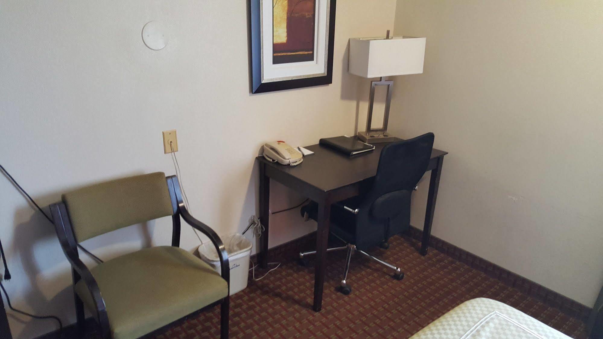 Americinn By Wyndham Johnston Des Moines Urbandale Dış mekan fotoğraf
