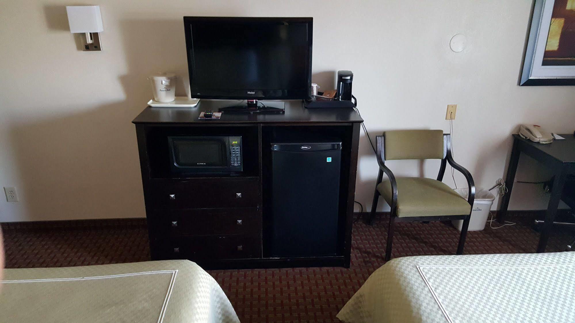 Americinn By Wyndham Johnston Des Moines Urbandale Dış mekan fotoğraf